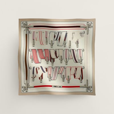 miさん専用HERMES シルクハンカチ 約45cm miさん専用HERMES シルクハンカチ 約45cm - メルカリ